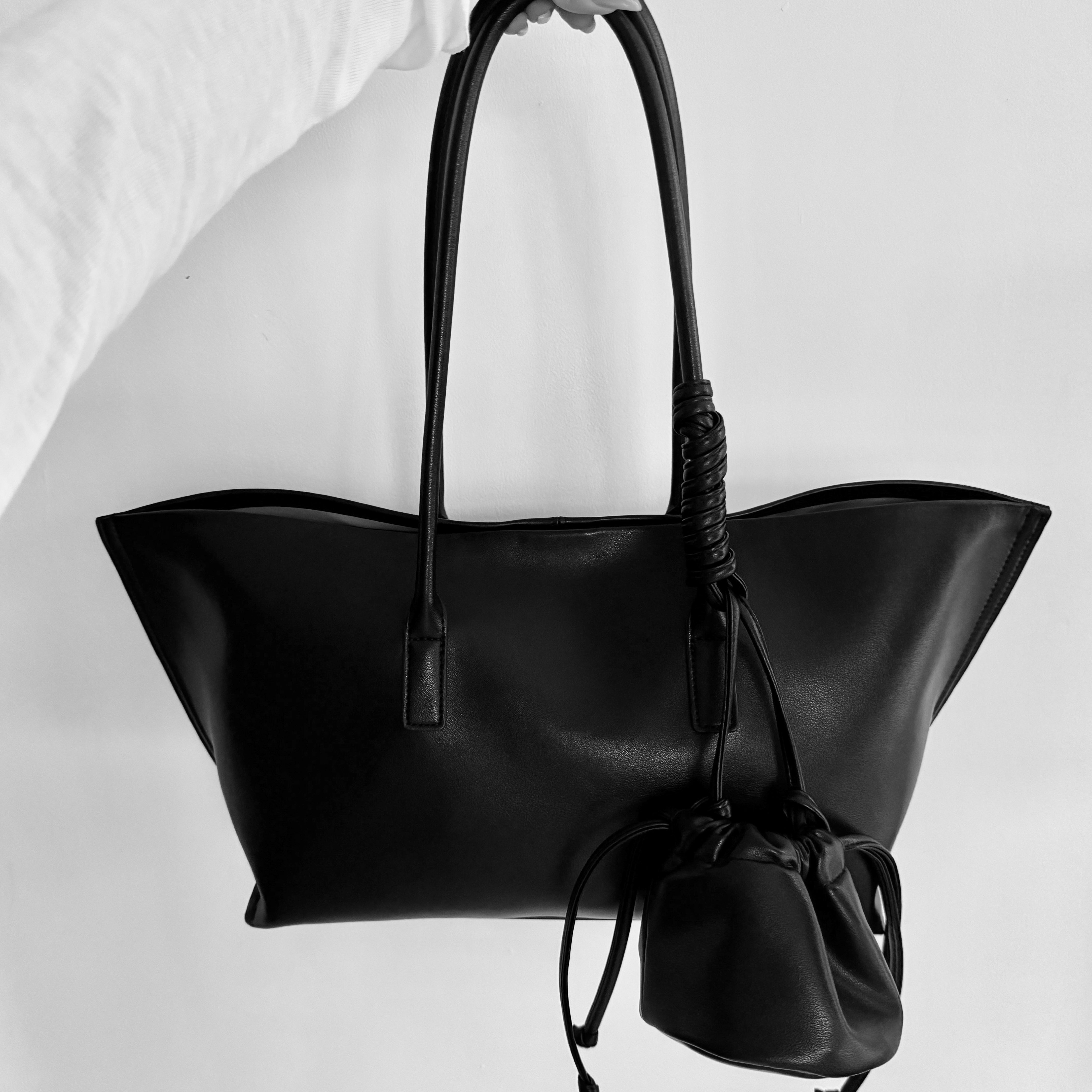 レスイズモア　DELP100　LESS is MORE Bag – Less is more
