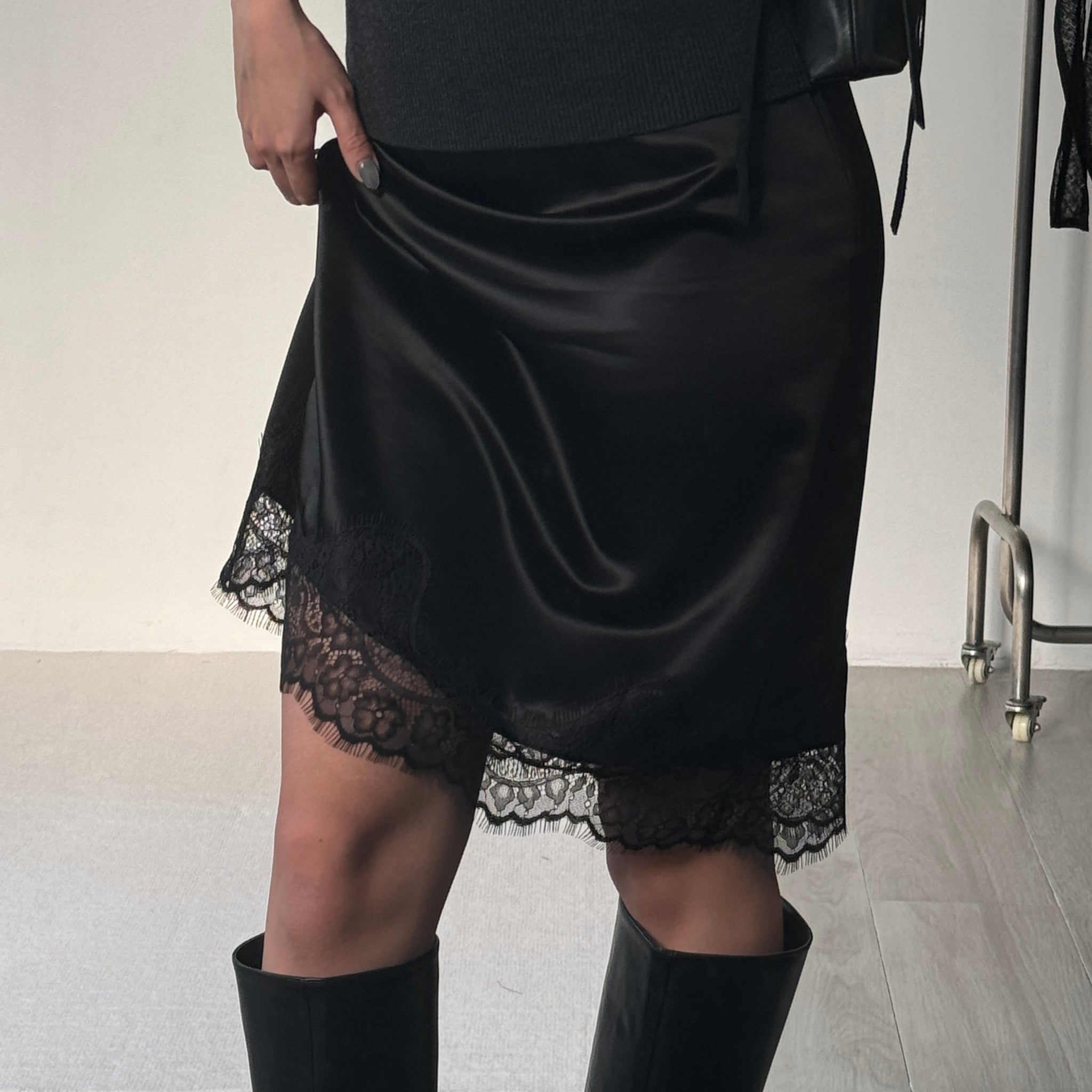 lace satin pencil skirt